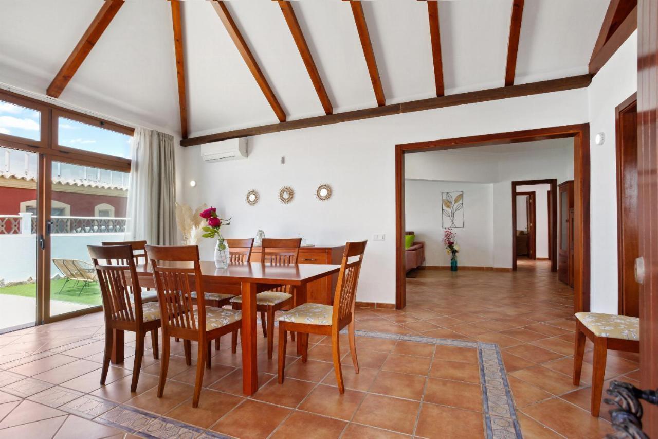 Villa Thomas Corralejo Exterior photo